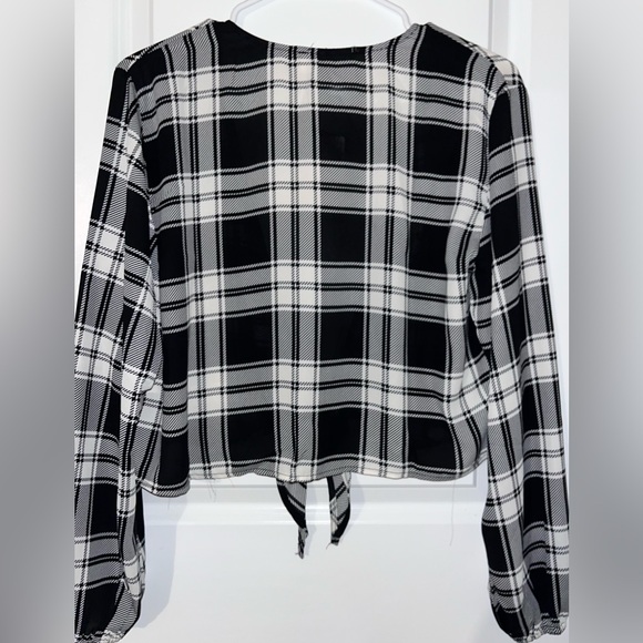 T.J. Maxx Sheer Tie-Front Top ✨ - Picture 2 of 4